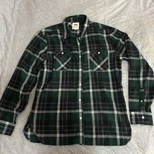 Levi’s green plaid flannel